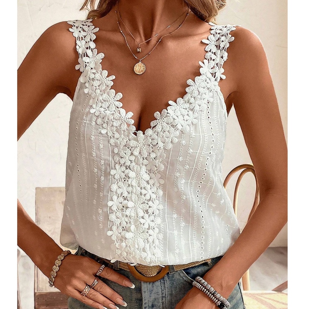 033 Boho White Floral Crochet Lace Tank Top